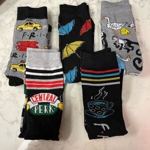 Themed Men's Socks - Multicolor friends